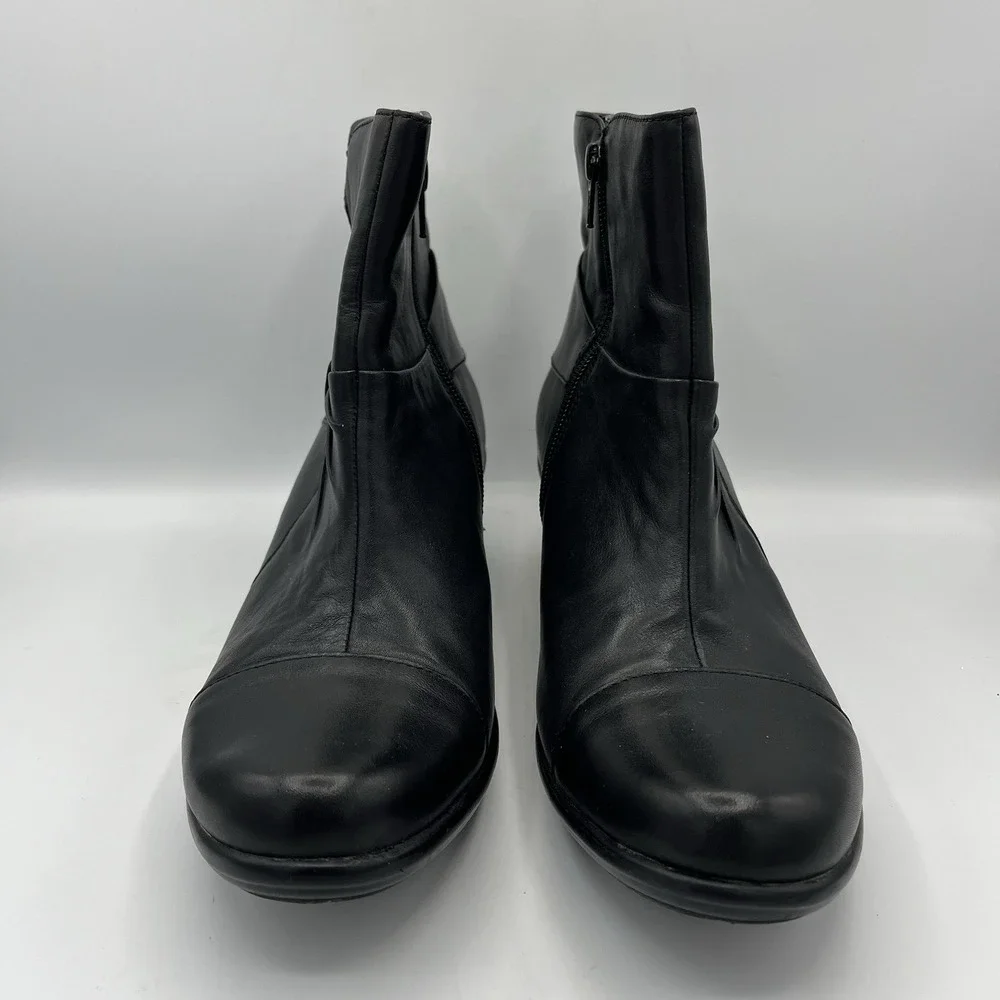 Clarks product women